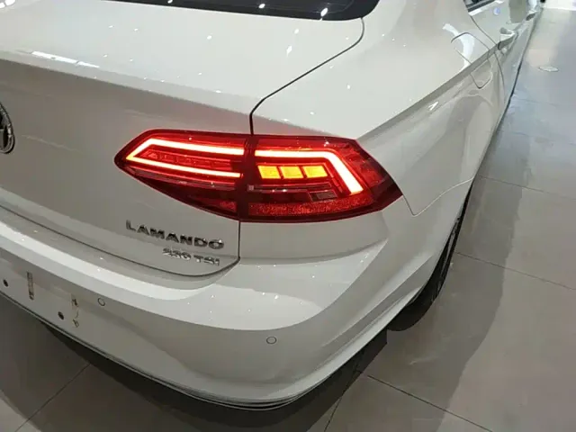 Volkswagen Lamando — Фото автомобиля 7