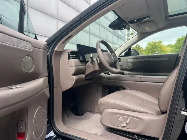 IM Motors LS6 — Фото автомобиля 5