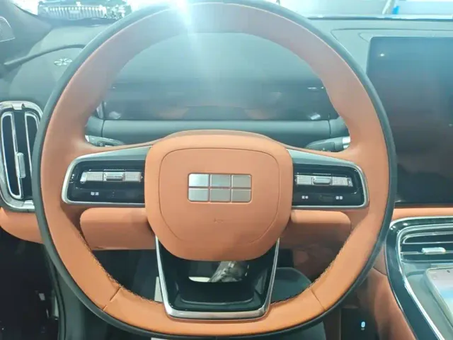 Geely Galaxy M9 — Фото автомобиля 10