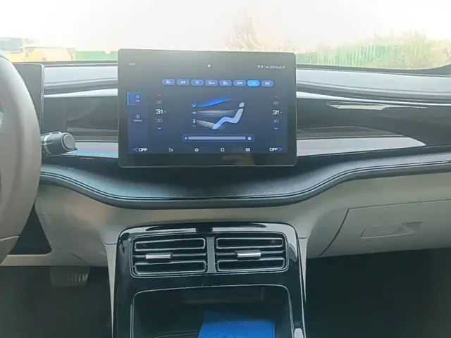 BYD Qin PLUS — Фото автомобиля 12