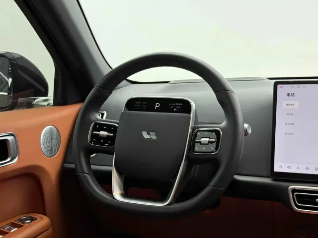 Li Auto L7 — Фото автомобиля 6