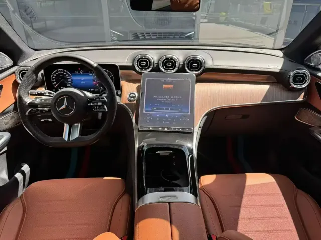 Mercedes-Benz Mercedes-Benz GLC 2024 Facelift GLC 300 L 4MATIC Sport 5-seater — Фото автомобиля 5