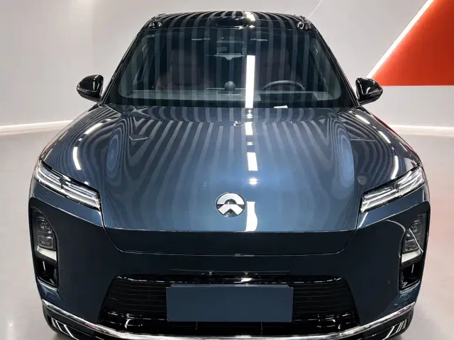 Nio ES8 — Фото автомобиля 2