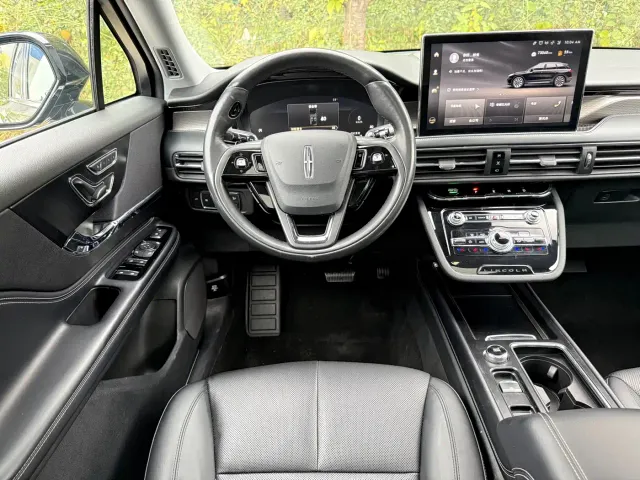 Lincoln Corsair — Фото автомобиля 16