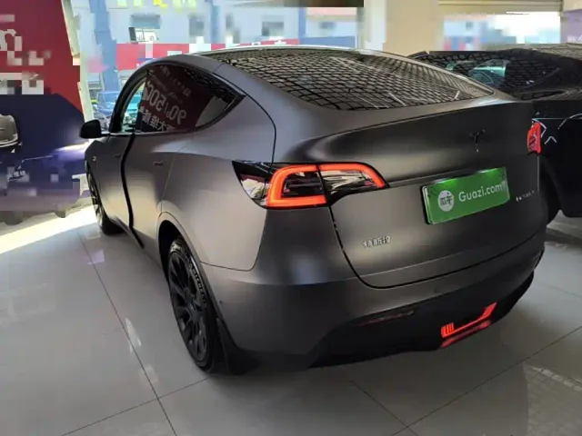 Tesla Model Y — Фото автомобиля 4