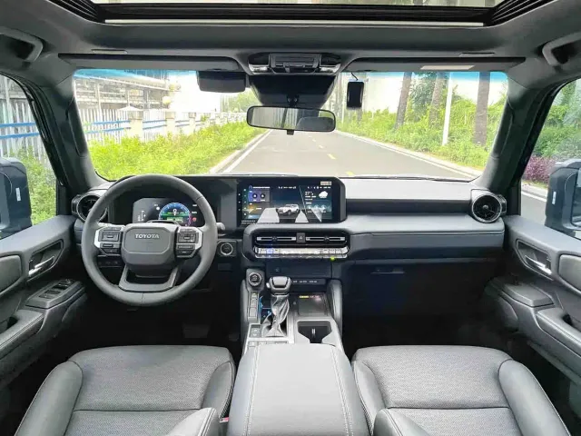 Toyota Prado — Фото автомобиля 5
