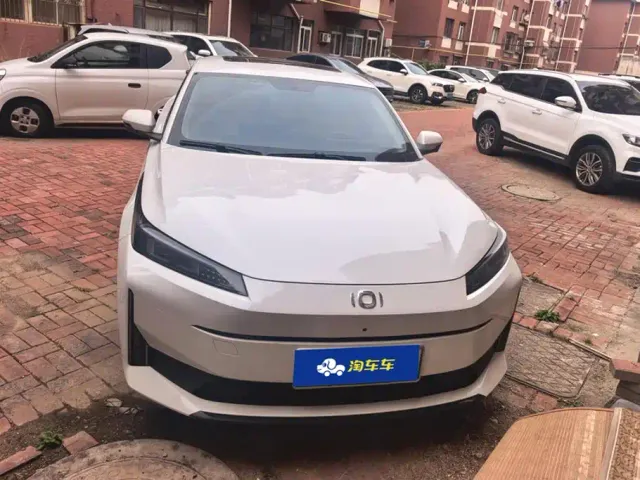 Changan Qiyuan A05 — Фото автомобиля 2