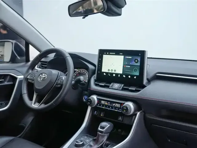 Toyota Wildlander — Фото автомобиля 8