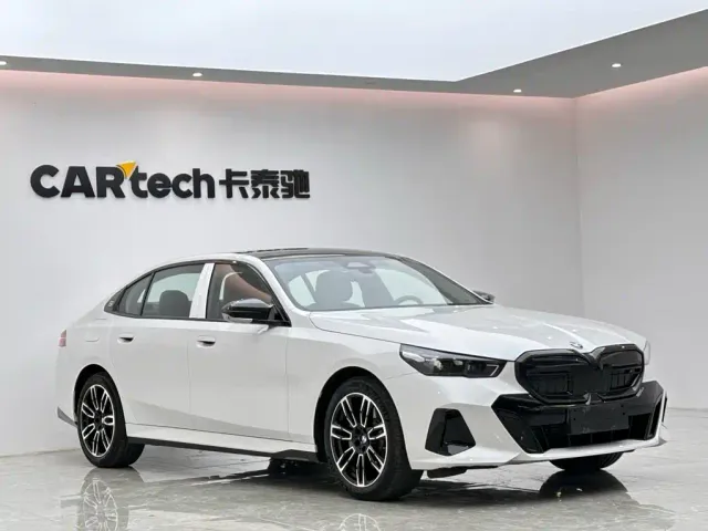 BMW 5 Series — Фото автомобиля 6