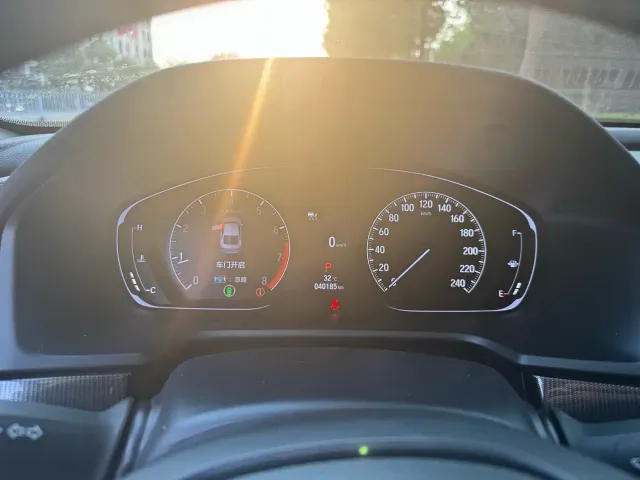 Honda Accord — Фото автомобиля 4
