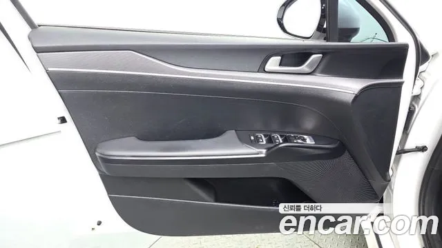 Kia K5 K5 3 поколение 2.0 LPI(Для проката) — Фото автомобиля 24