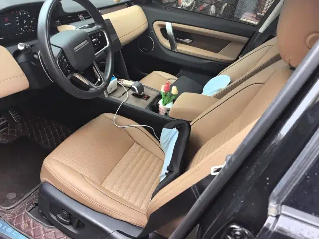 Land Rover Discovery Sport — Фото автомобиля 9