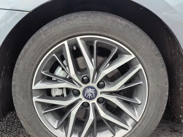 BYD Qin PLUS — Фото автомобиля 5