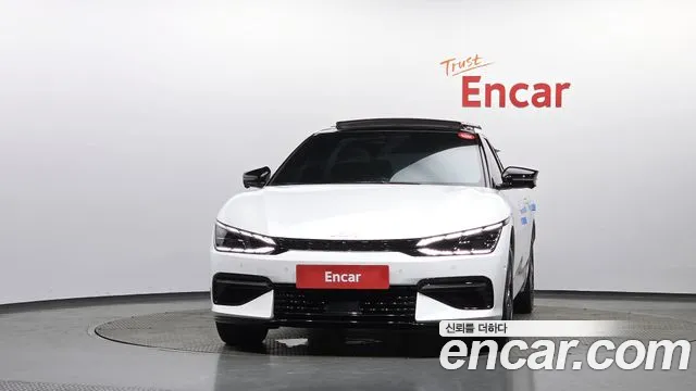 Kia EV6 — Фото автомобиля 3
