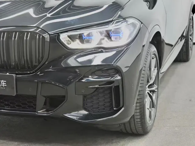 BMW X5 — Фото автомобиля 13