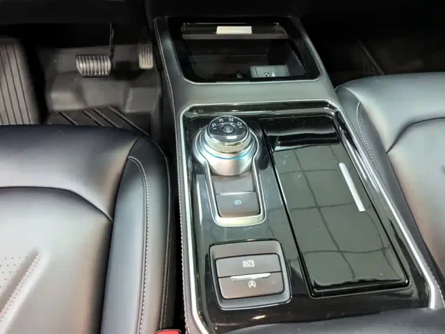 Ford Edge — Фото автомобиля 13