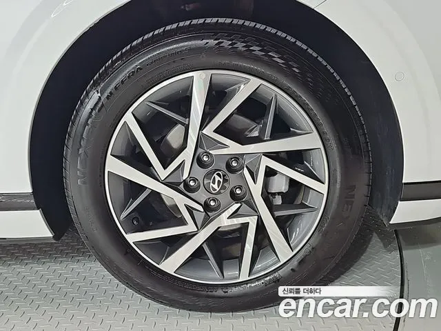 Hyundai Grandeur GN7 — Фото автомобиля 5
