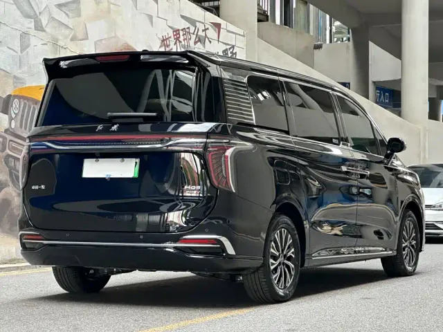 Hongqi HQ9 PHEV — Фото автомобиля 5