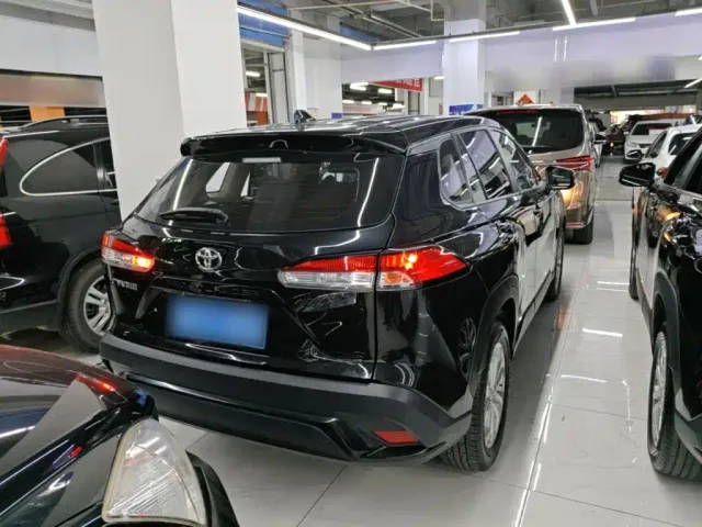 Toyota Frontlander — Фото автомобиля 6