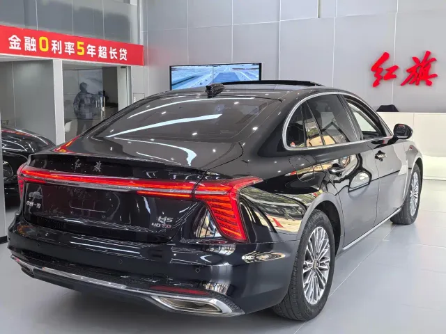 Hongqi H5 — Фото автомобиля 10