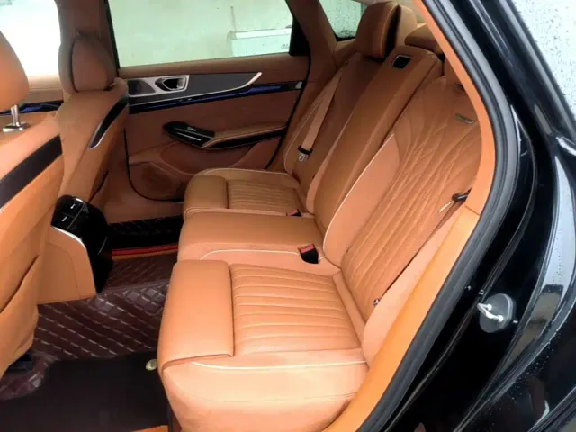 Hongqi H9 — Фото автомобиля 16