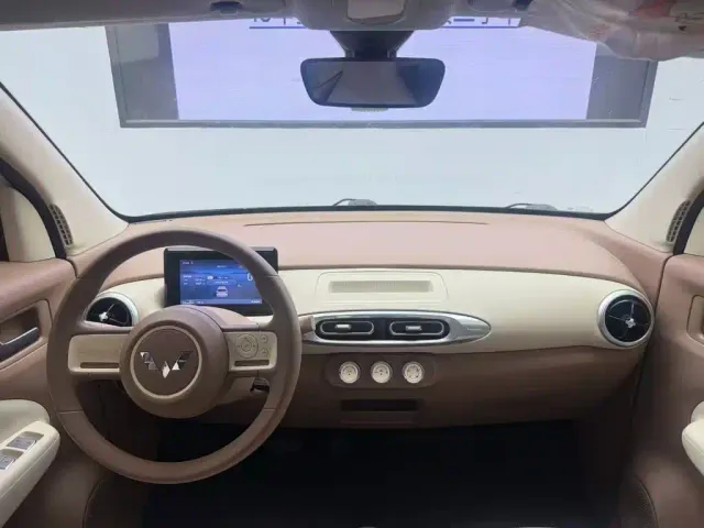 Wuling Hongguang Mini EV — Фото автомобиля 10