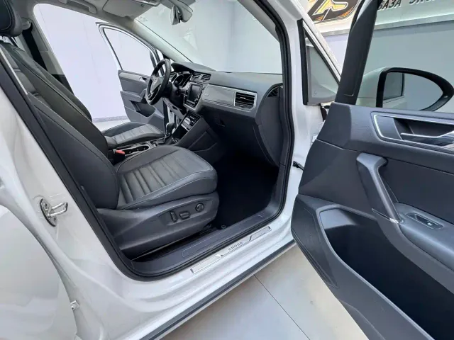 Volkswagen Touran — Фото автомобиля 13