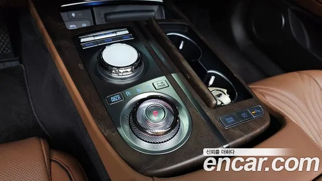 Genesis G80 Бензин 2.5 турбо AWD — Фото автомобиля 9