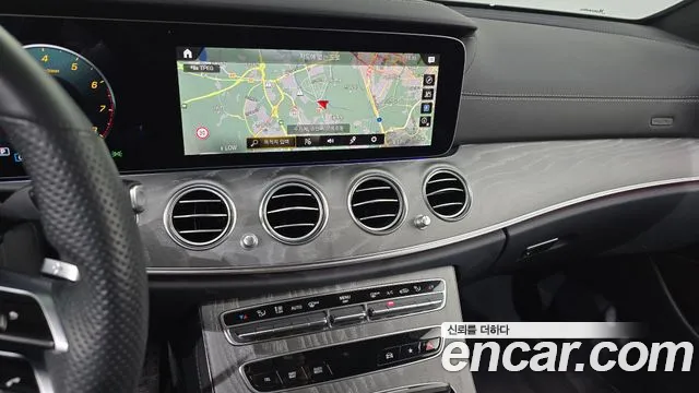 Mercedes-Benz E-Class W213 — Фото автомобиля 18
