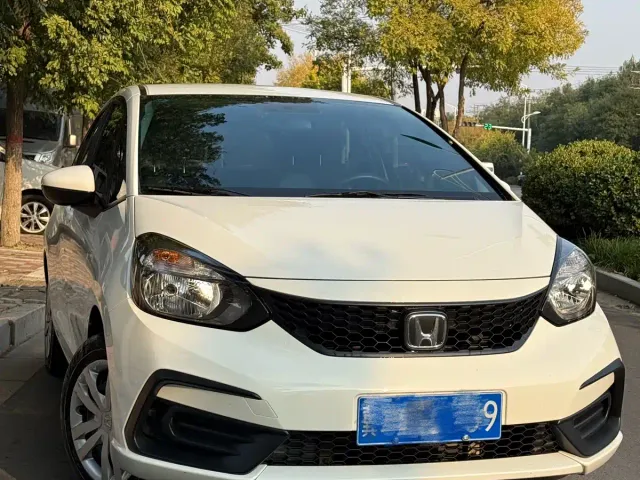 Honda Fit — Фото автомобиля 2