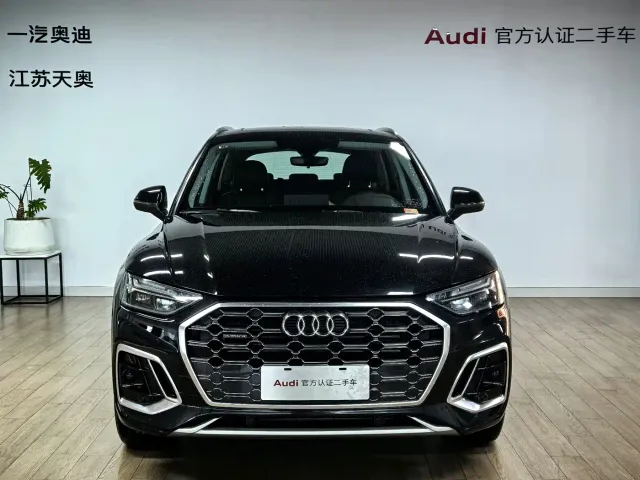 Audi Q5L — Фото автомобиля 2