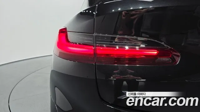 BMW X4 xDrive20i M Sport — Фото автомобиля 22