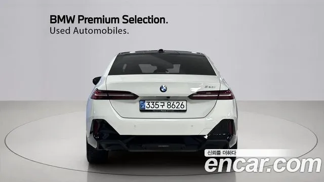 BMW 5 Series G60 — Фото автомобиля 4
