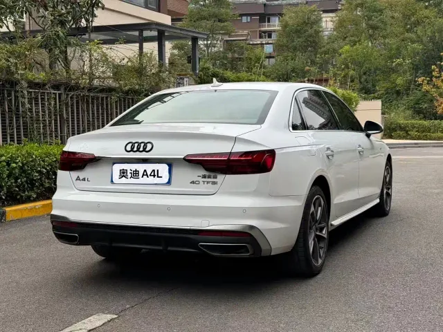 Audi A4L — Фото автомобиля 9