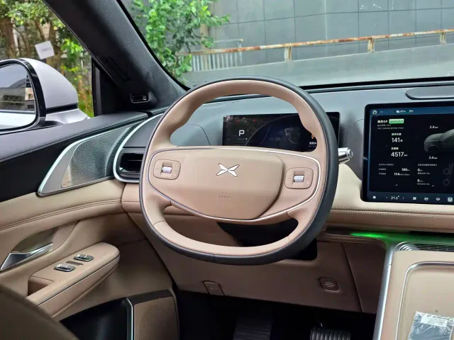 Xpeng G9 — Фото автомобиля 9
