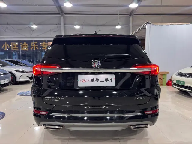 Buick Enclave — Фото автомобиля 6