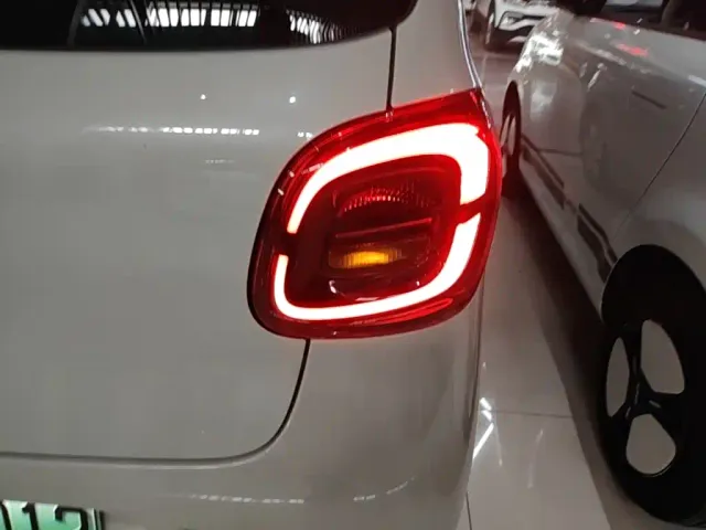 Wuling Hongguang Mini EV — Фото автомобиля 7