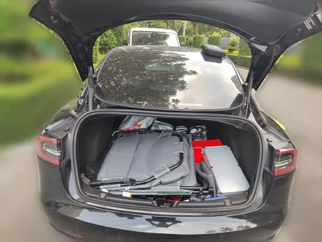 Tesla Model 3 — Фото автомобиля 9