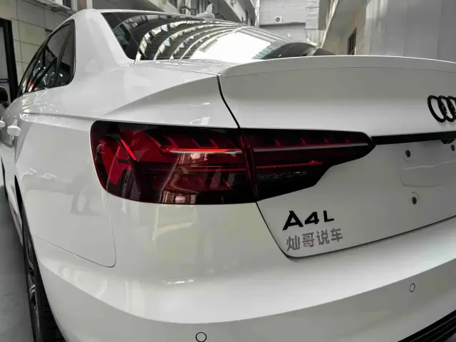 Audi A4L — Фото автомобиля 7