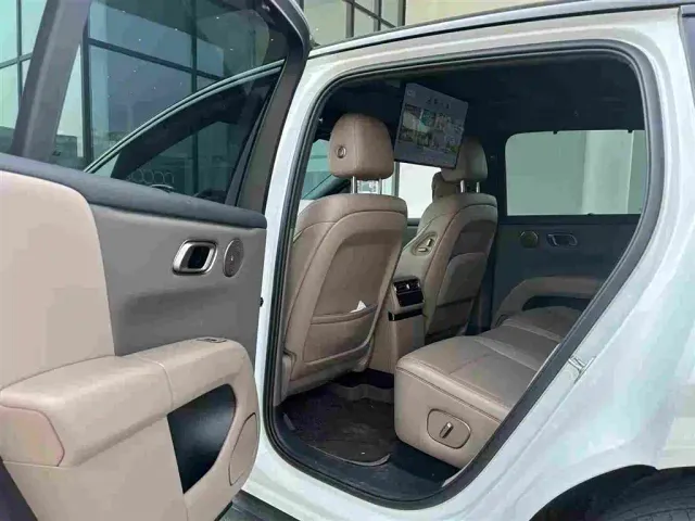 Li Auto i6 — Фото автомобиля 6