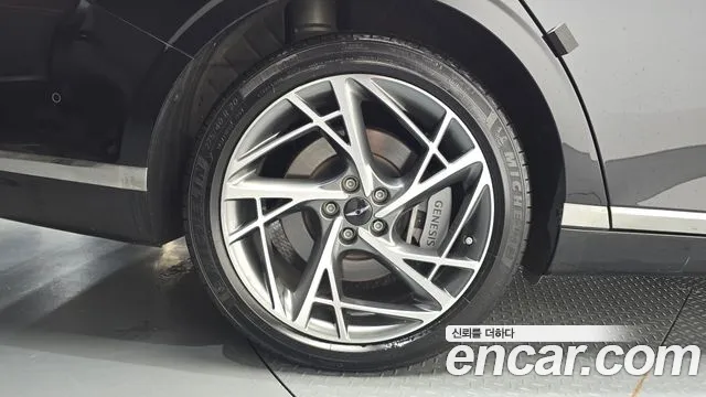 Genesis G90 Бензин 3.5 турбо AWD — Фото автомобиля 5