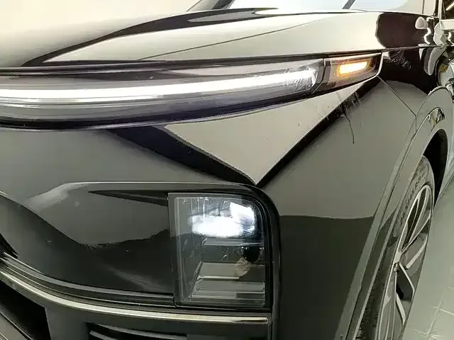 Li Auto L7 — Фото автомобиля 19
