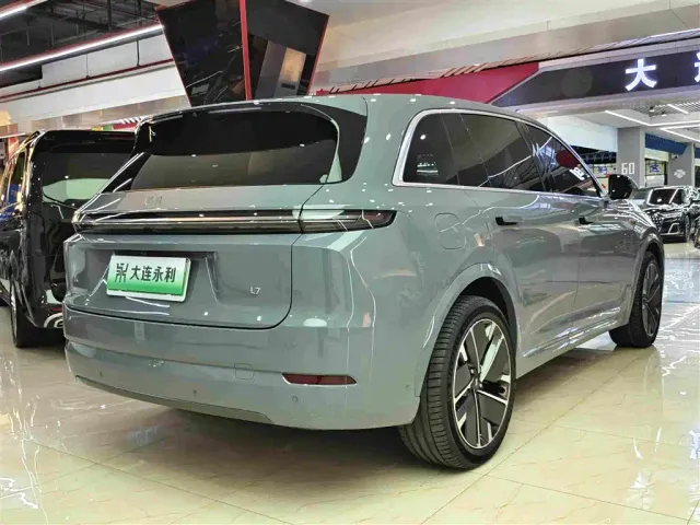 Li Auto L7 — Фото автомобиля 14
