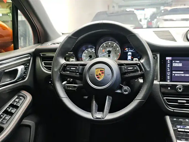 Porsche Macan — Фото автомобиля 14