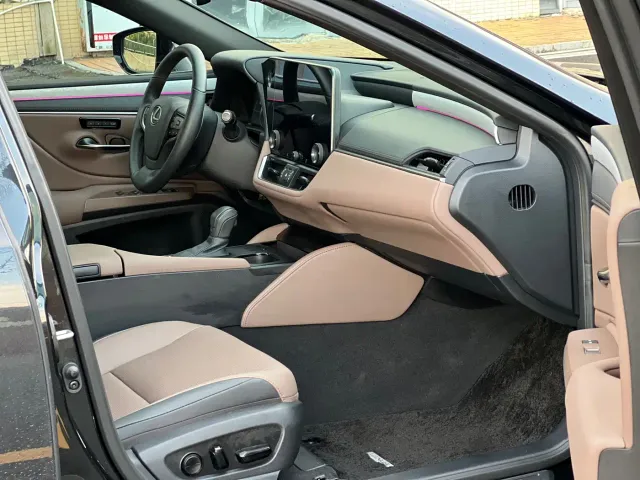Lexus ES — Фото автомобиля 6