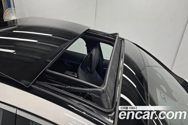 Mercedes-Benz E-Class — Фото автомобиля 12