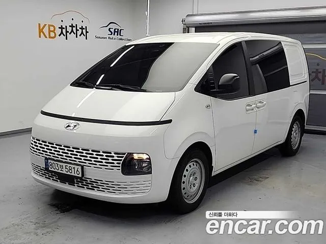 Фотография автомобиля — Hyundai Staria