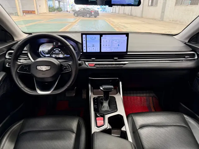 Geely Emgrand — Фото автомобиля 9