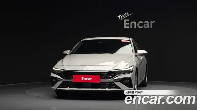 Hyundai Avante CN7 — Фото автомобиля 2