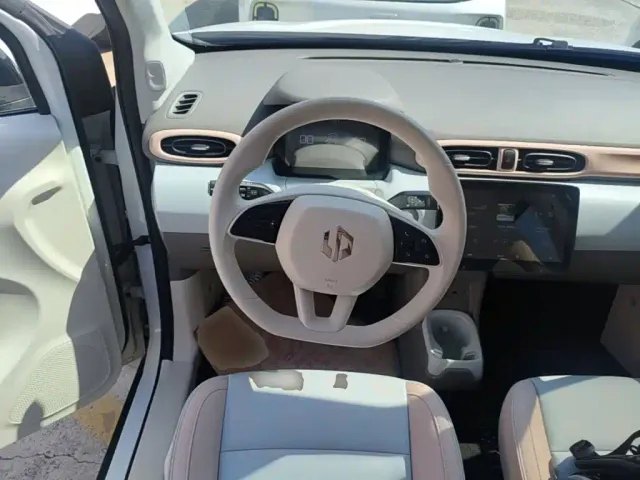 Leapmotor T03 — Фото автомобиля 10